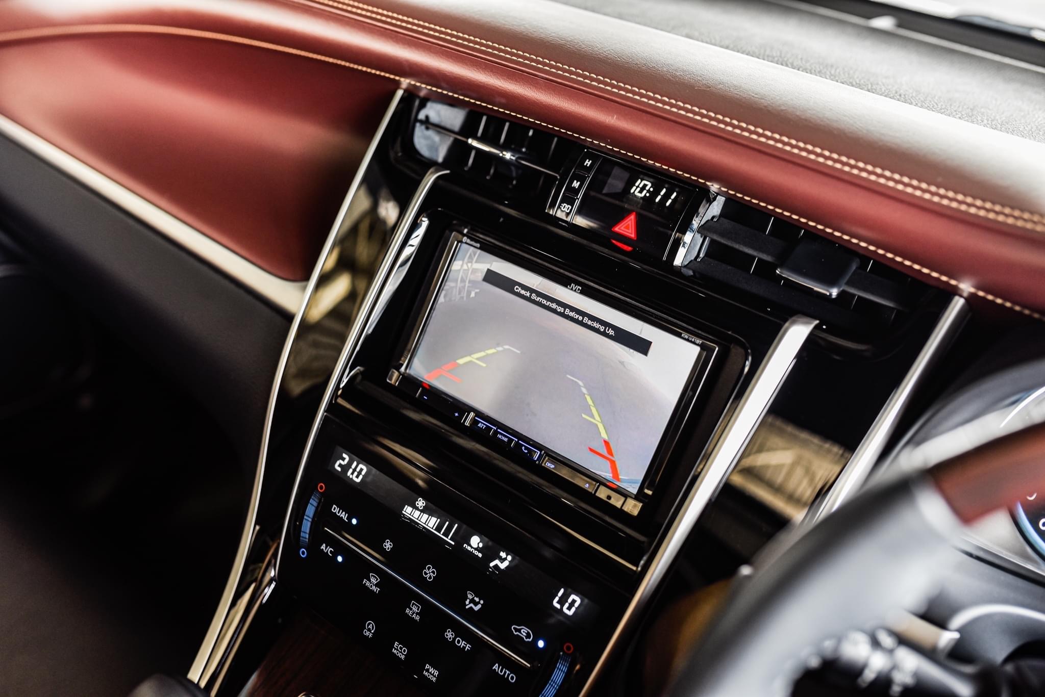 Toyota Harrier 2.0L Premium ปี 2014