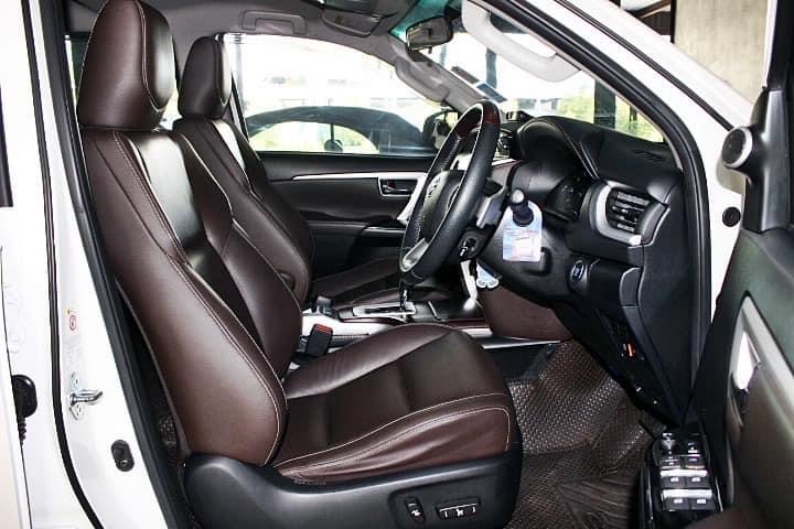Toyota Fortuner 2.8 V ปี 2017