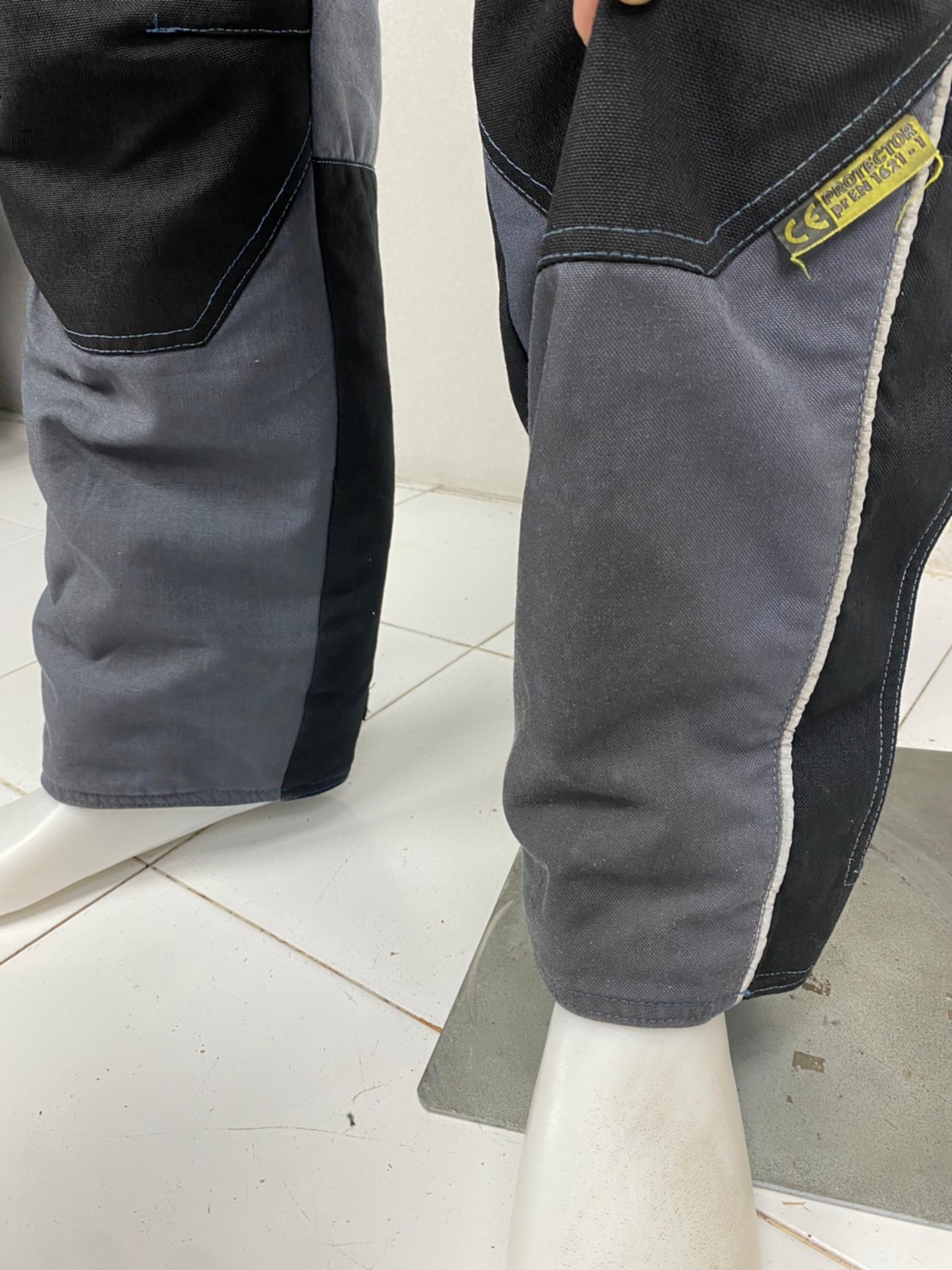 ชุดสำหรับขี่มอเตอร์ไซด์ ( มือสอง ) SET 008 ชุดทัวริ่ง เสื้อการ์ด + กางเกง ยี่ห้อ* ** BOY***