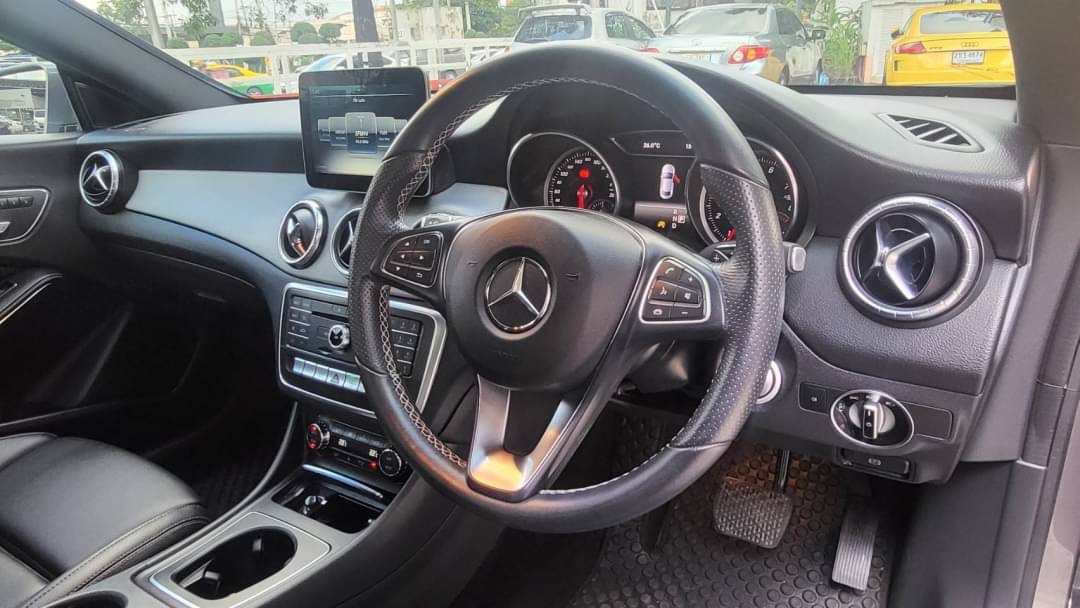 Mercedes Benz Cla200 ปี 2018