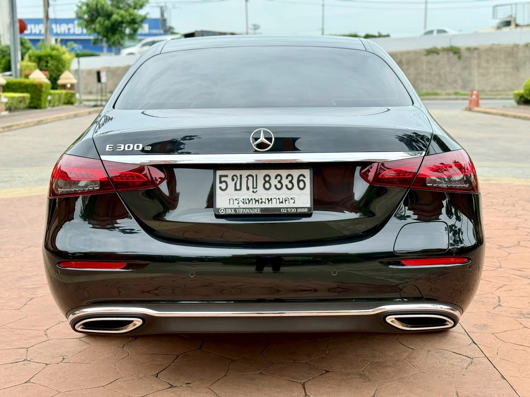 MERCEDES-BENZ E300e AVANTGARDE ปี 2022