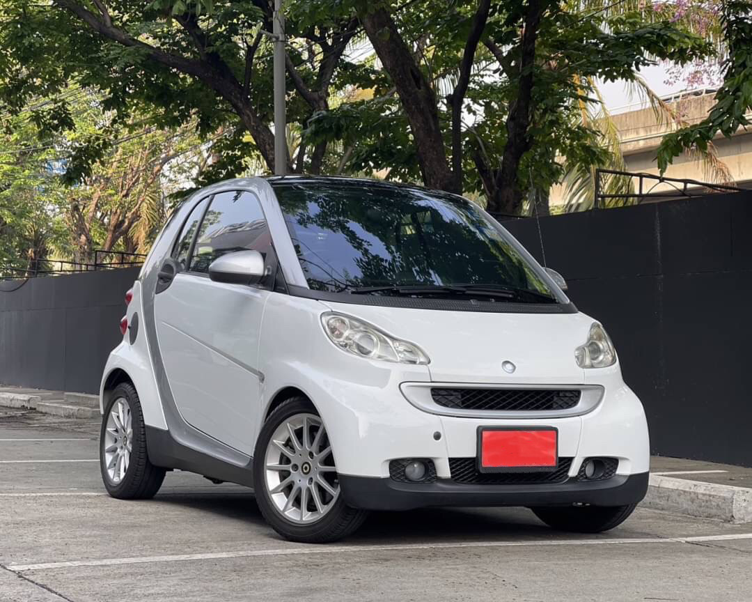 Benz Smart Fortwo 1.0 AT สีขาว ปี2009