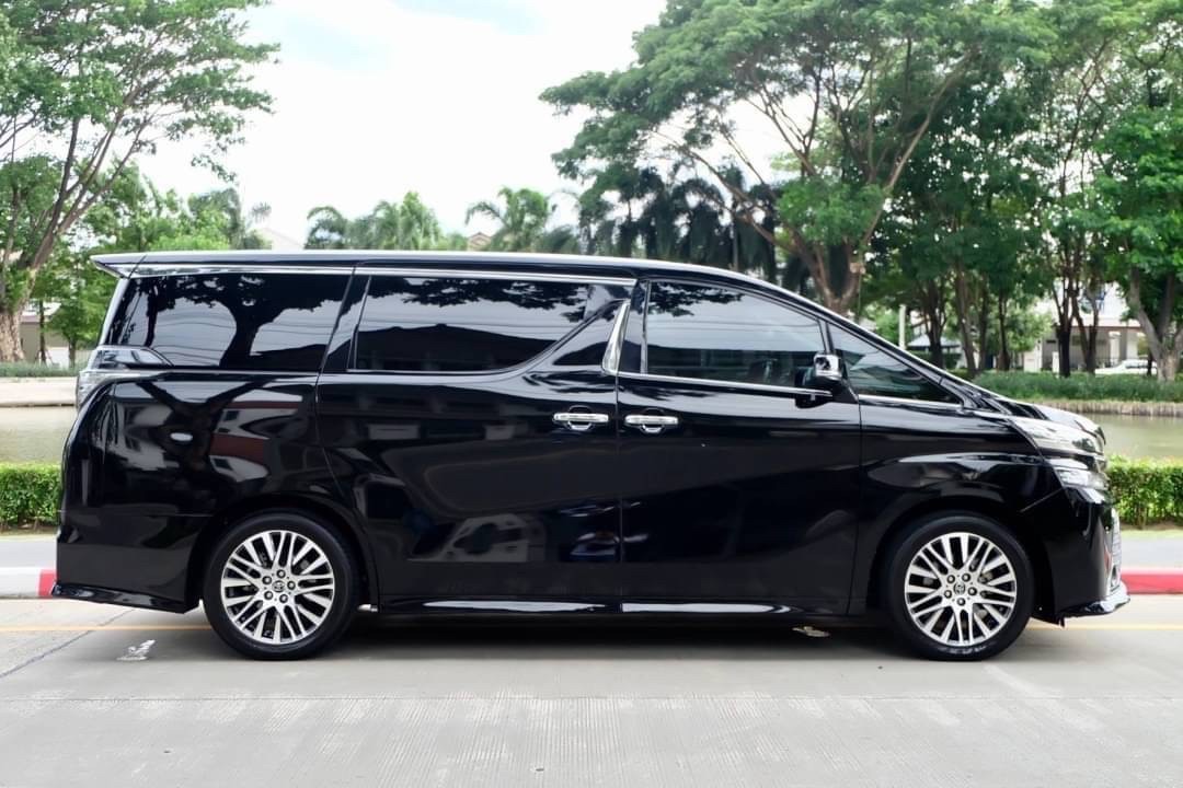 Toyota Vellfire 2.5 ZG Edition ปี 2015