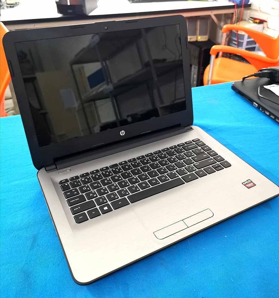 HP 14-an003AX