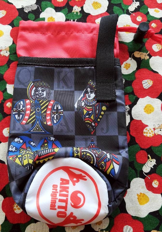 Colorful bottle holder กระเป๋าใส่ขวดพกพา เก็บอุณหภูมิ ร้อน/เย็น จากญี่ปุ่น Size โดยประมาณ : 12 x 21 cm
