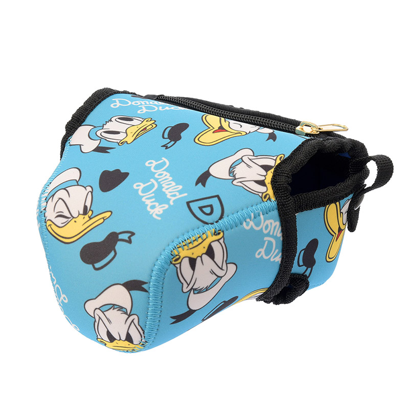 กระเป๋ากล้องโดนัลด์ดักซ์ ดิสนีย์สโตร์ Donald duck ของแท้จาก Disney store ญี่ปุ่น JAPAN