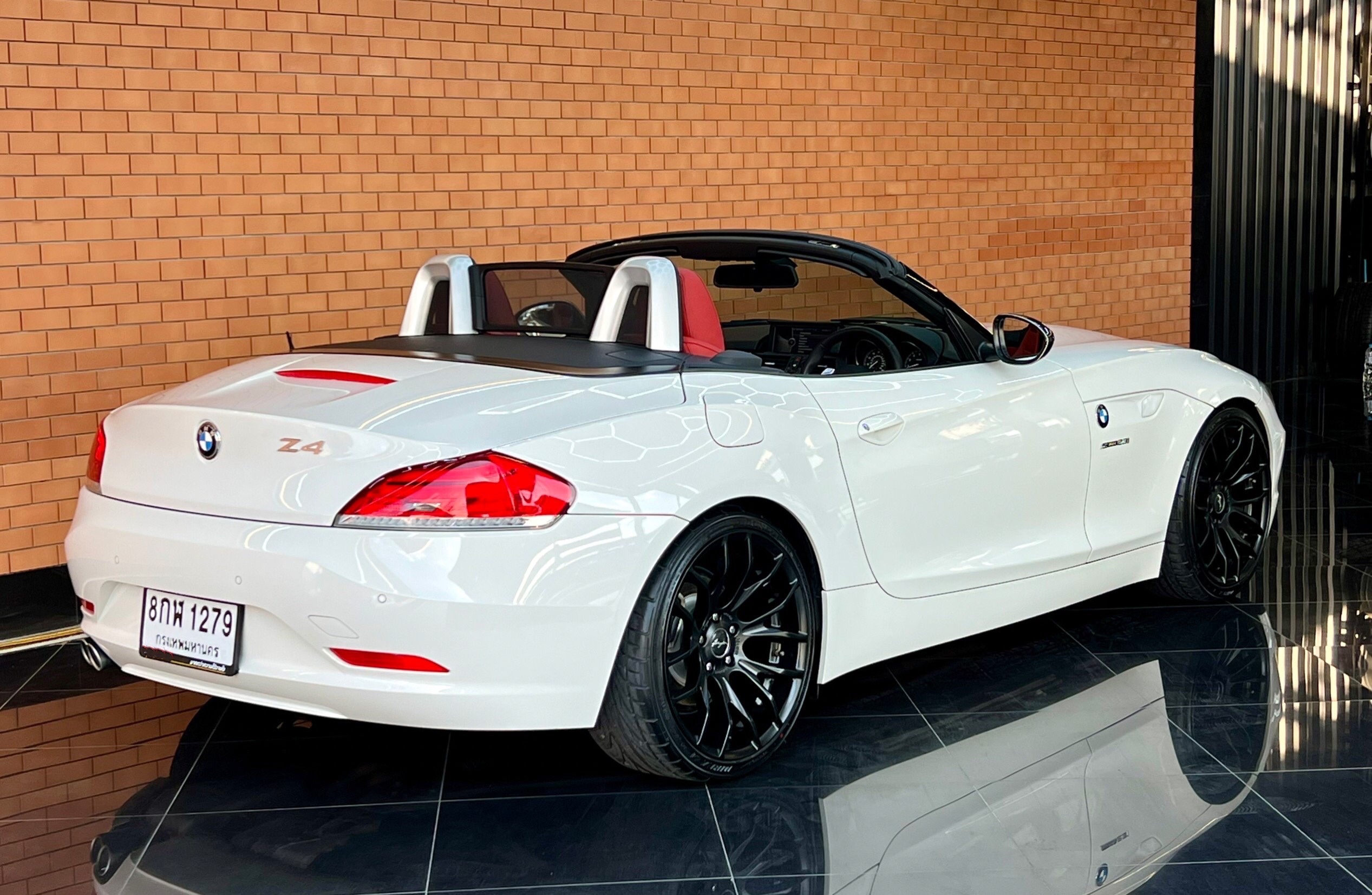 BMW Z4 Roadster sDrive 2.3i ปี 2011