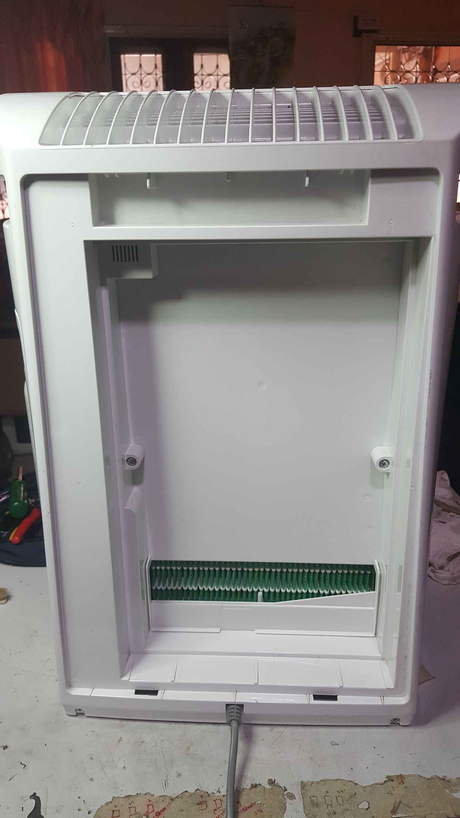 ซ่อมเครื่องฟอกอากาศ ยี่ห้อ SHARP รุ่น KC-930TA-W อาการไฟไม่เข้าเปิดไม่ติด