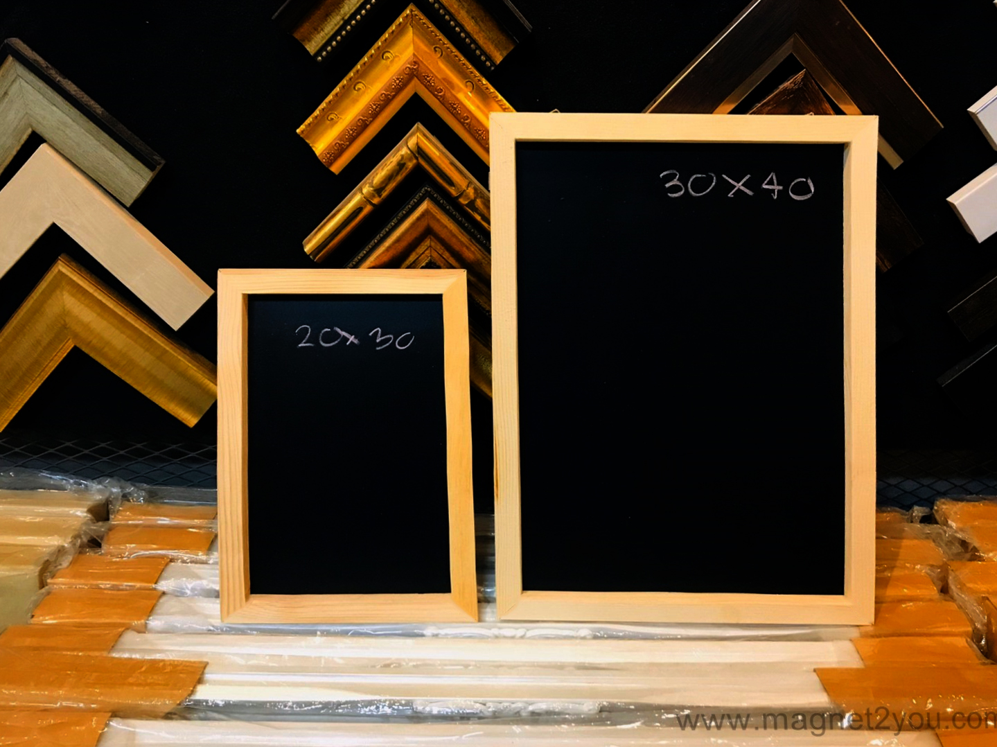 กระดานดำติดผนัง เลือกสีกรอบได้ ขนาด 30x40 (A3)