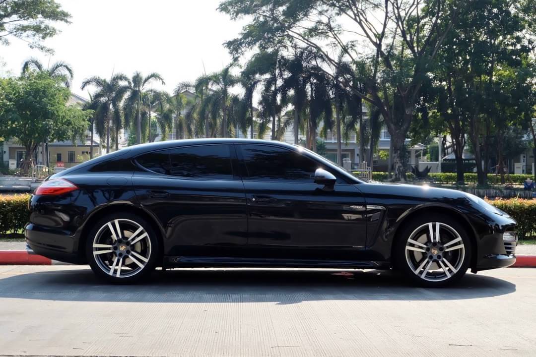 Porsche Panamera 3.0 V6 Diesel ปี 2012