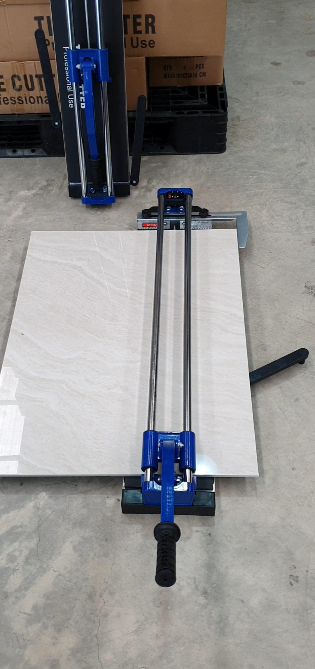 แท่นตัดกระเบื้อง STR 25 นิ้ว 1,390บ. 32 นิ้ว 1590บ. แถมมีดกระจก 1 อัน