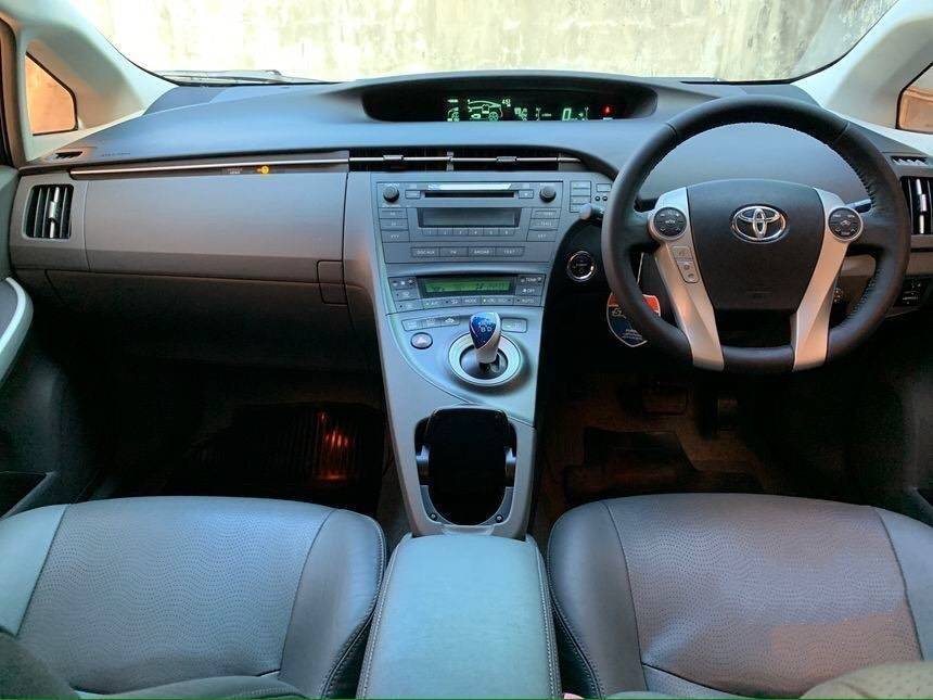Toyota Prius 1.8 Hybrid ปี 2011