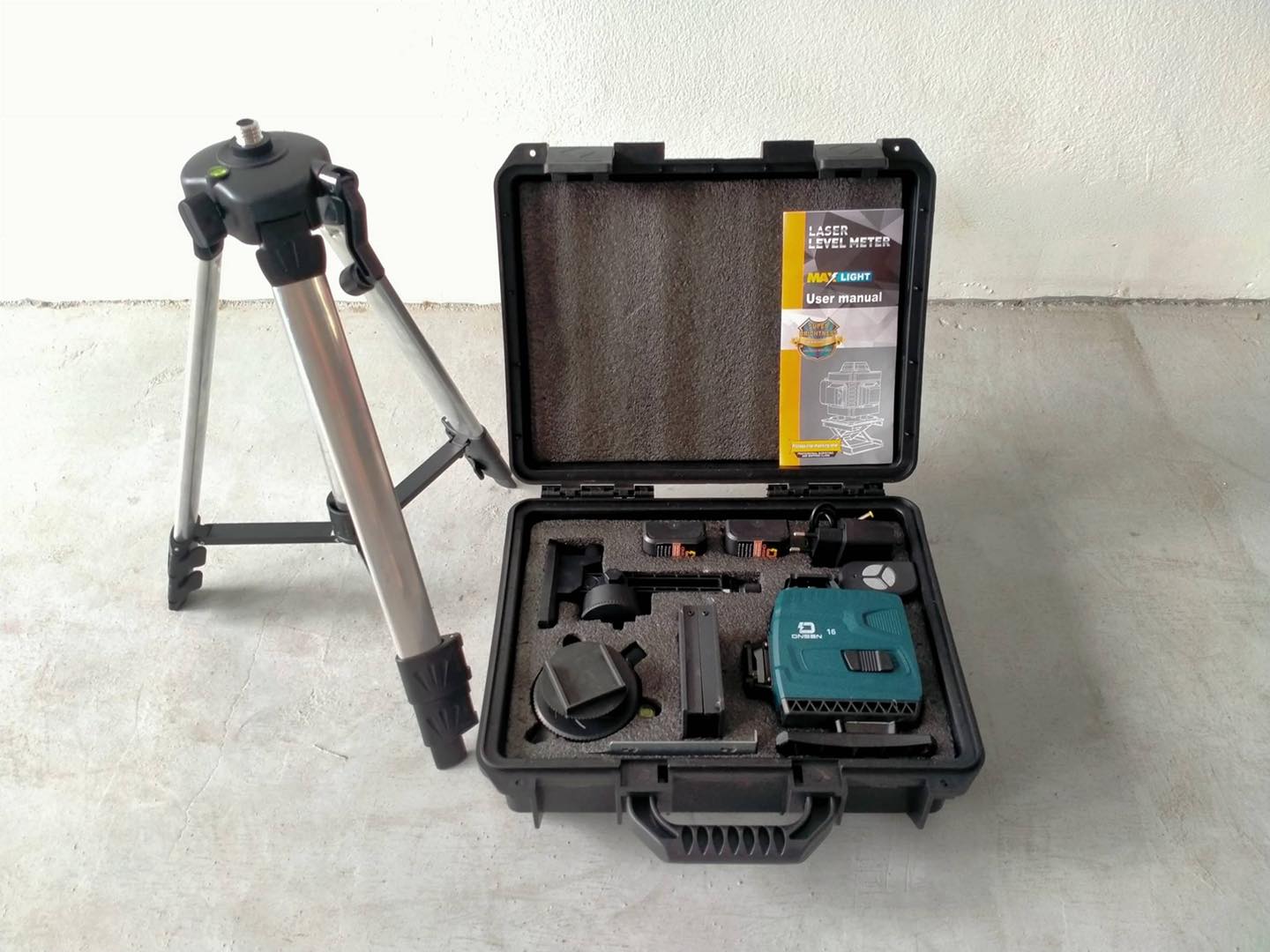 เลเซอร์วัดระดับ 16 เส้น ยี่ห้อ Onsen ให้ถ่าน 2 ก้อน