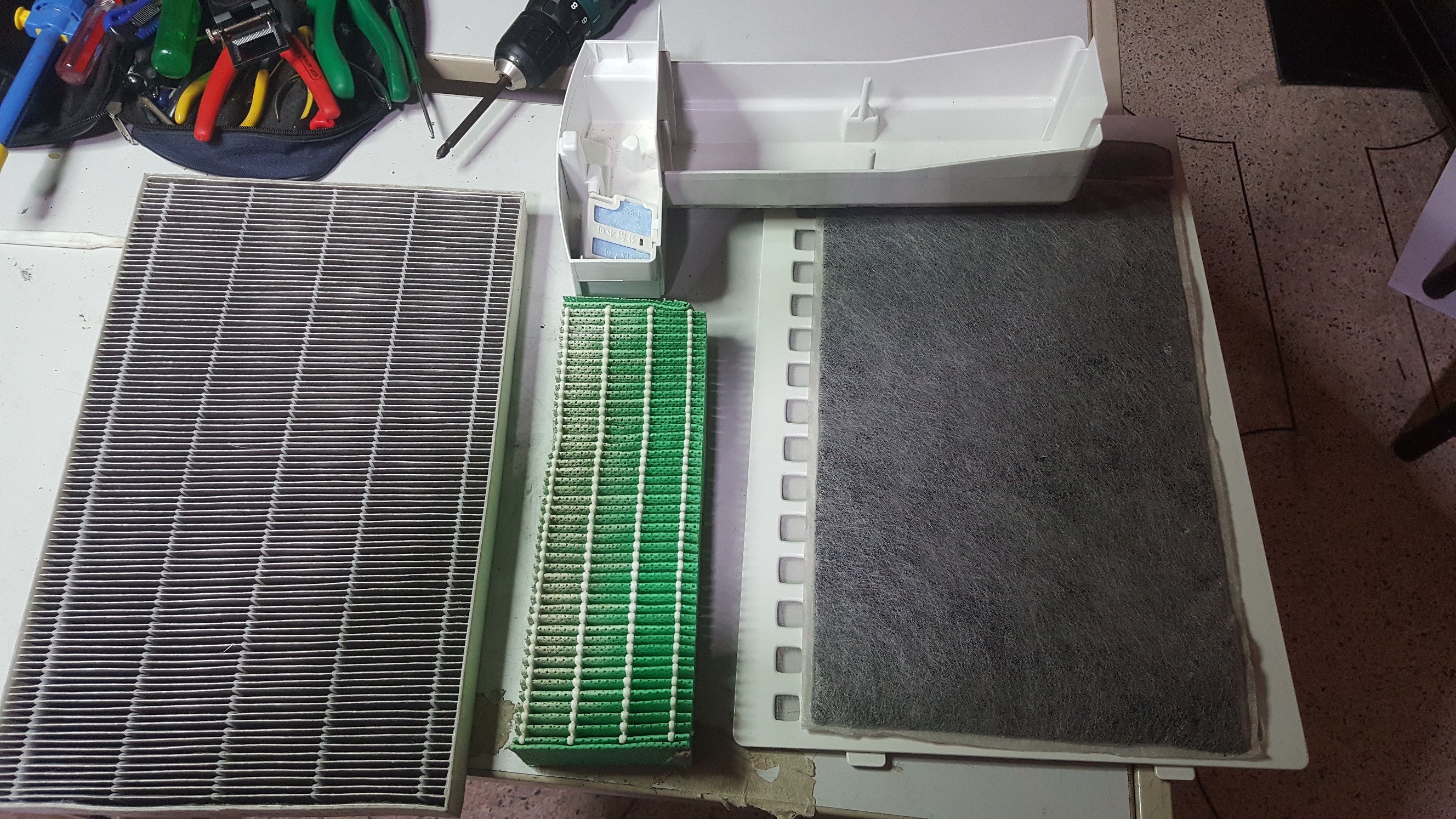 ซ่อมเครื่องฟอกอากาศ ยี่ห้อ SHARP รุ่น KC-930TA-W อาการไฟไม่เข้าเปิดไม่ติด