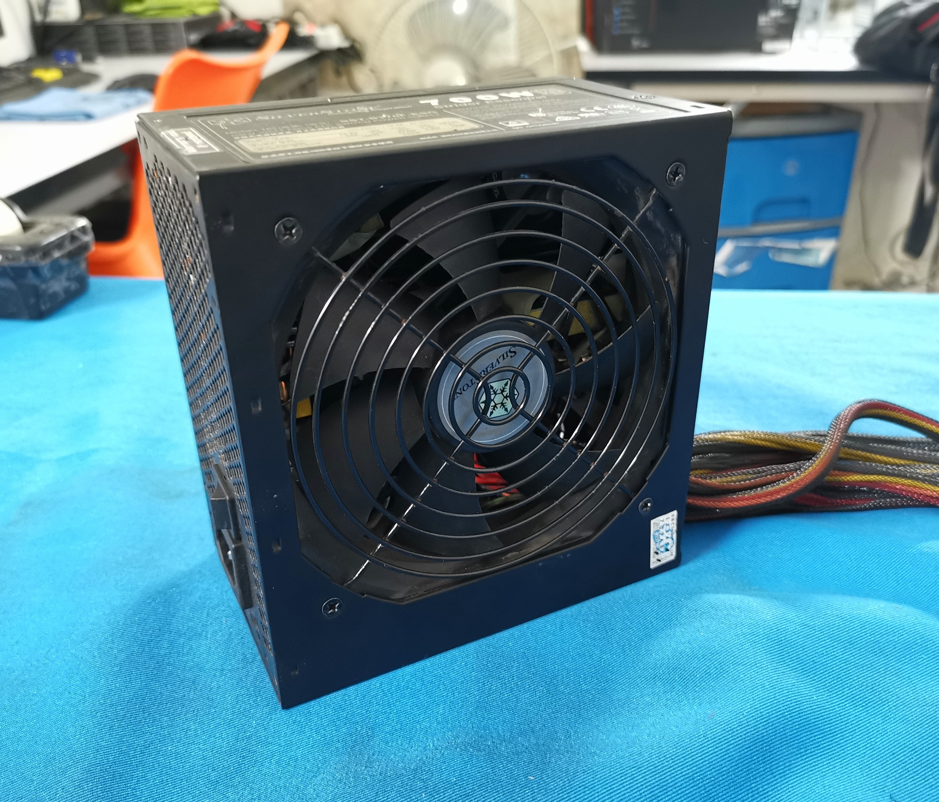 Silverstone 700w 80+ gold