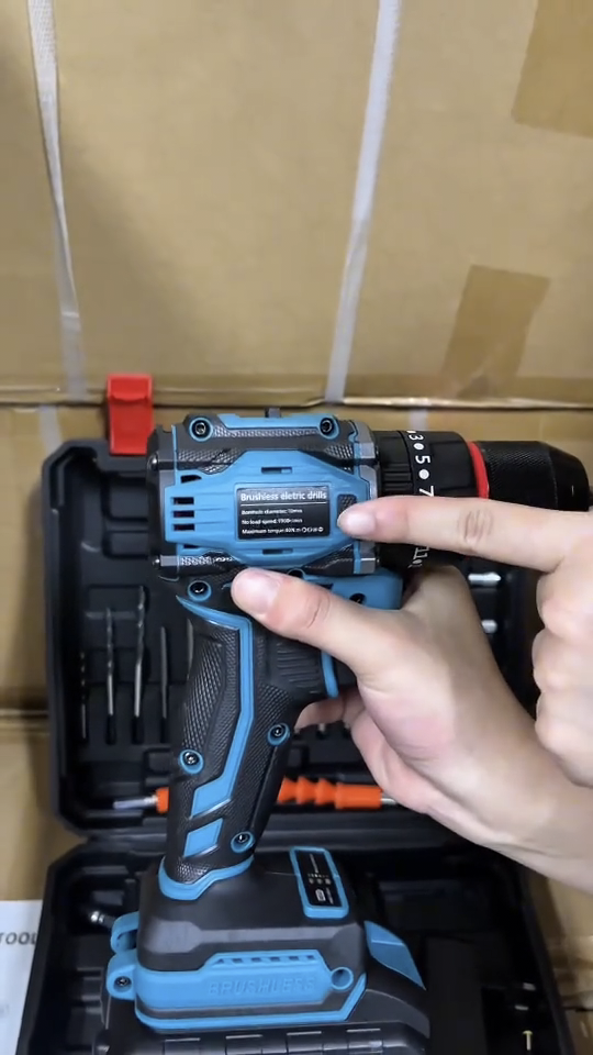 สว่านแบตกระแทก 3 ระบบ บัสเลส หัวเหล็ก ยี่ห้อ GOLDEN รุ่น 208Vf