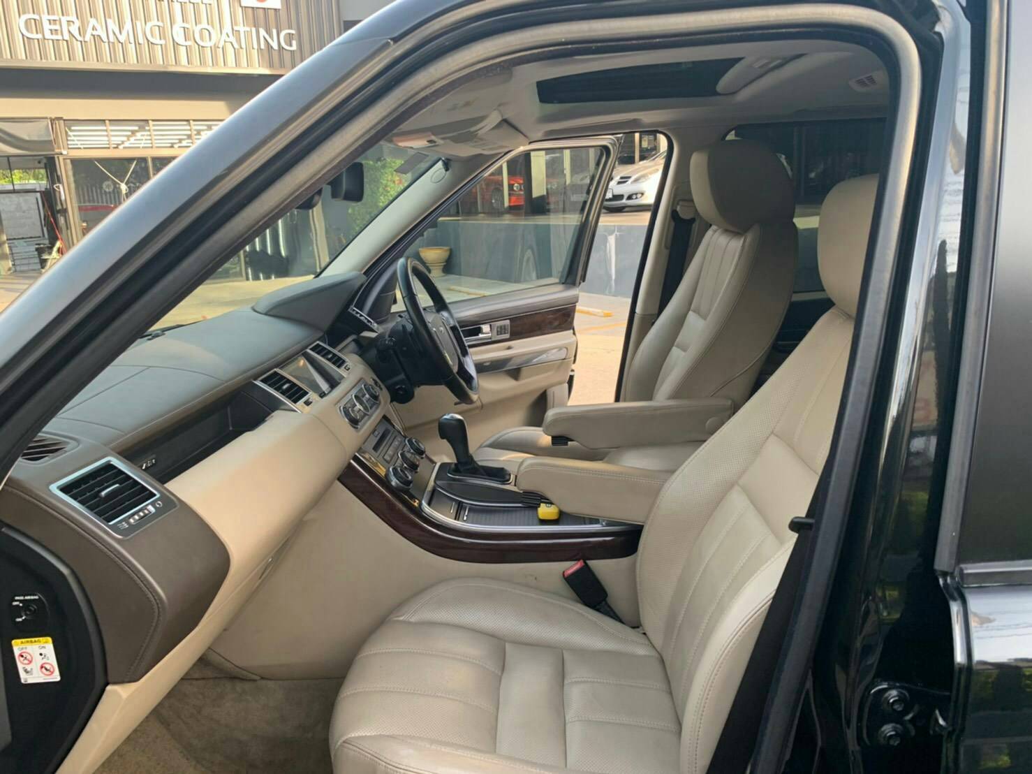 Landrover Range Rover 3.0 Sport TDV6 ปี 2010