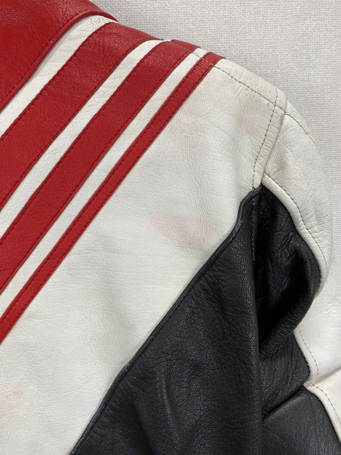 เสื้อการ์ดสำหรับขี่มอเตอร์ไซด์( มือสอง) RCSS 032: อก 34" ยาว 21" ** Heingericke **