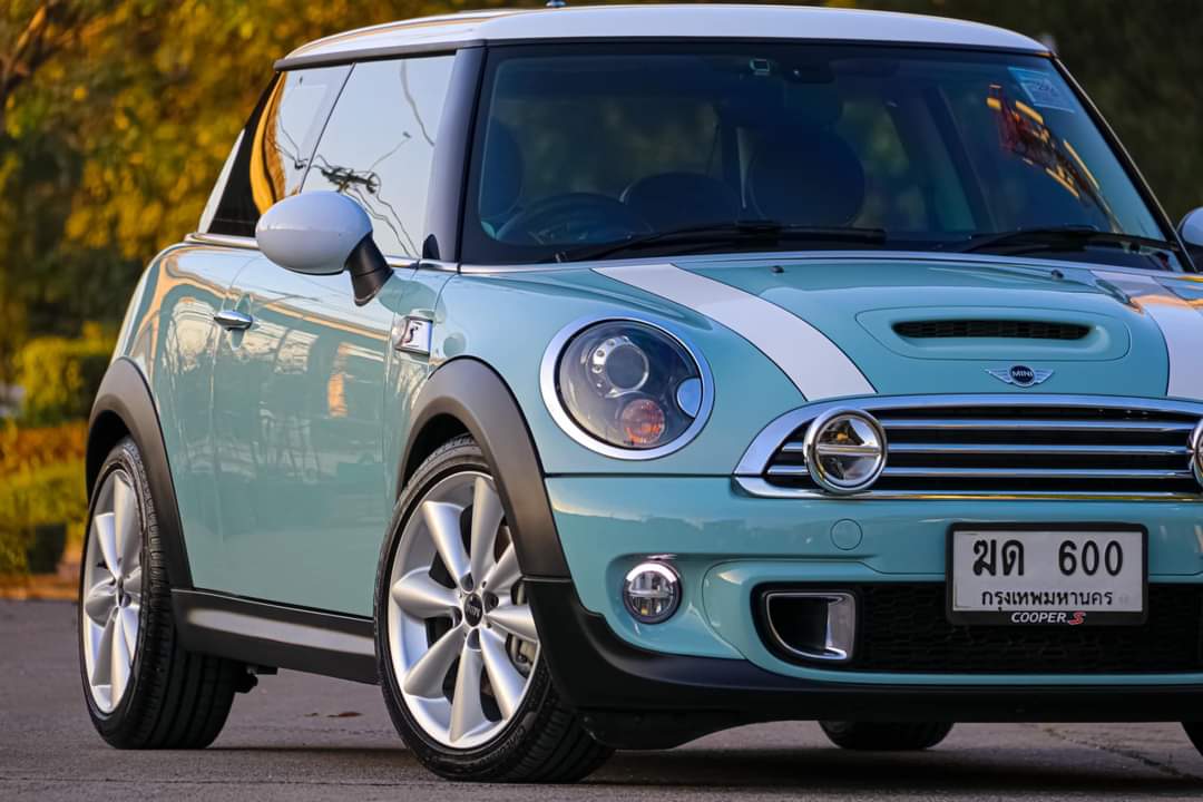 Mini Cooper S R56 Look 2 LCI ปี2014