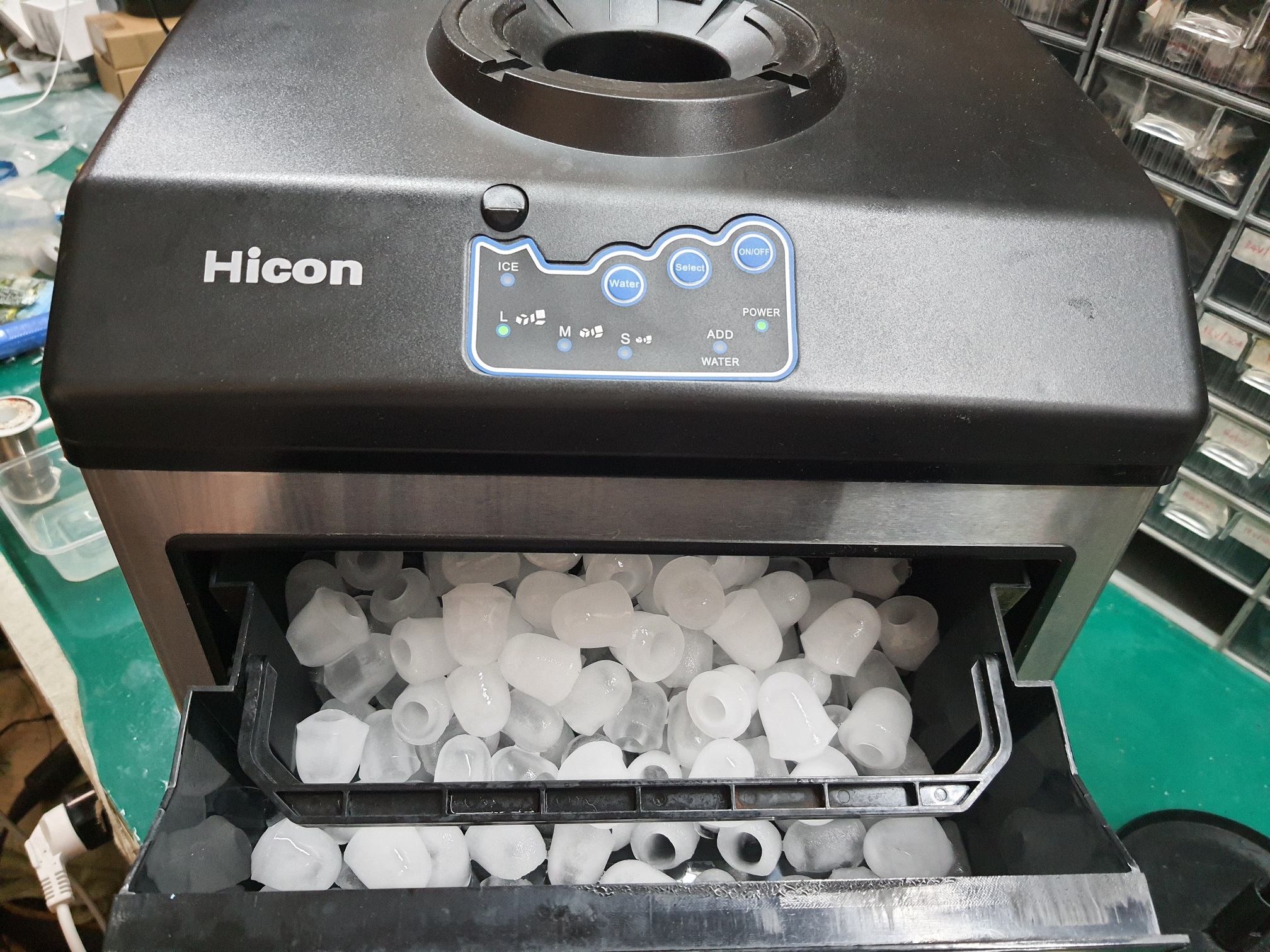 ซ่อมเครื่องทำน้ำแข็ง ยี่ห้อ HICON รุ่น HZB-25BF อาการเครื่องไม่ทำน้ำแข็ง