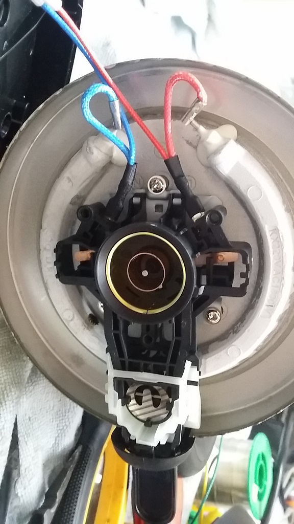 ซ่อมกาต้มน้ำร้อนไฟฟ้า ยี่ห้อ PHILIPS รุ่น HD9306 อาการไม่ร้อน