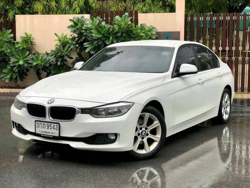 BMW 320i F30 เบาะดำ ปี 2014