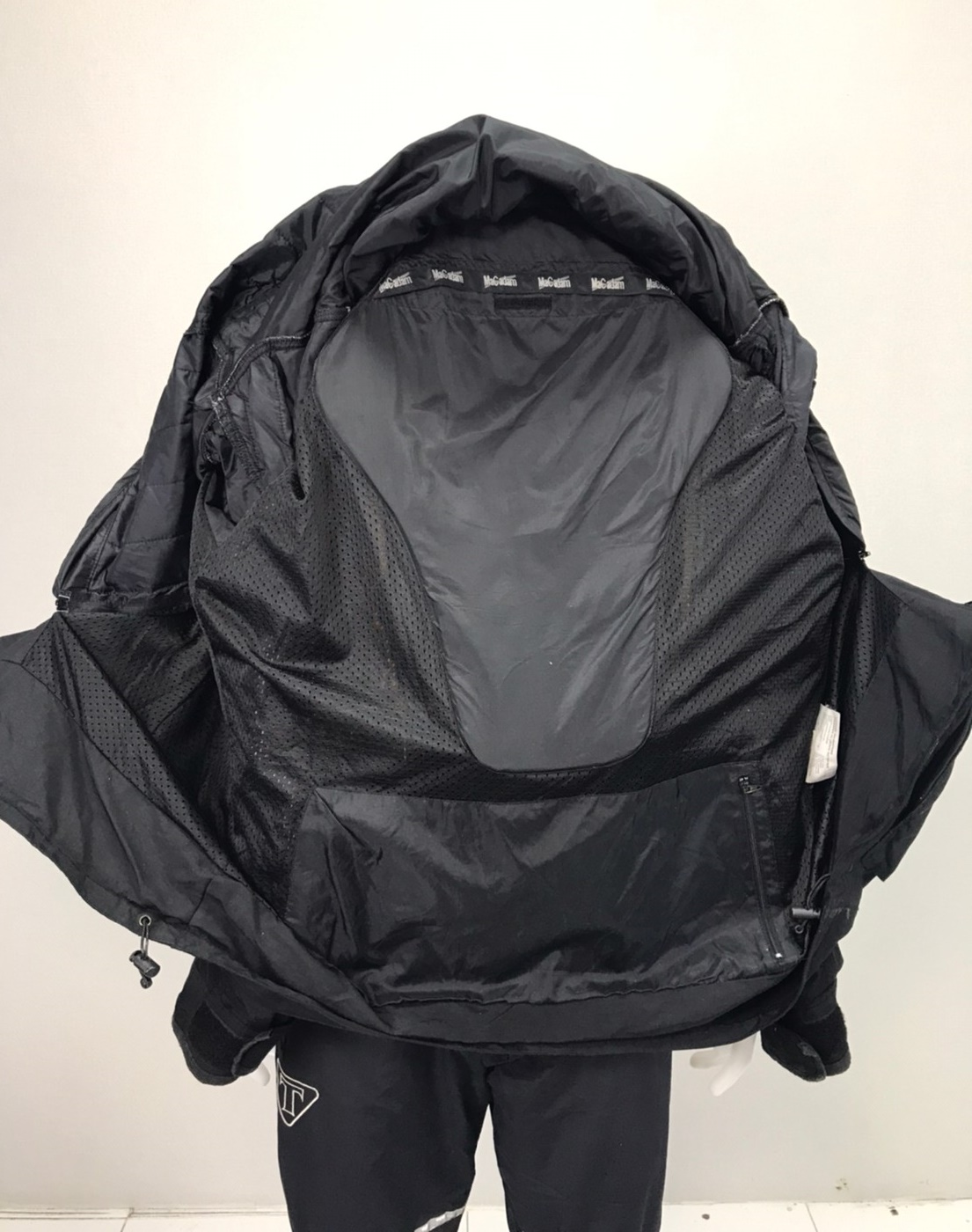 เสื้อขี่มอเตอร์ไซด์( มือสอง) RCT 926 อก 52" ยาว 31" ยี่ห้อ**magadam**