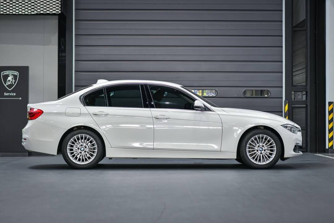 BMW 320d Lci F30 ปี 2017