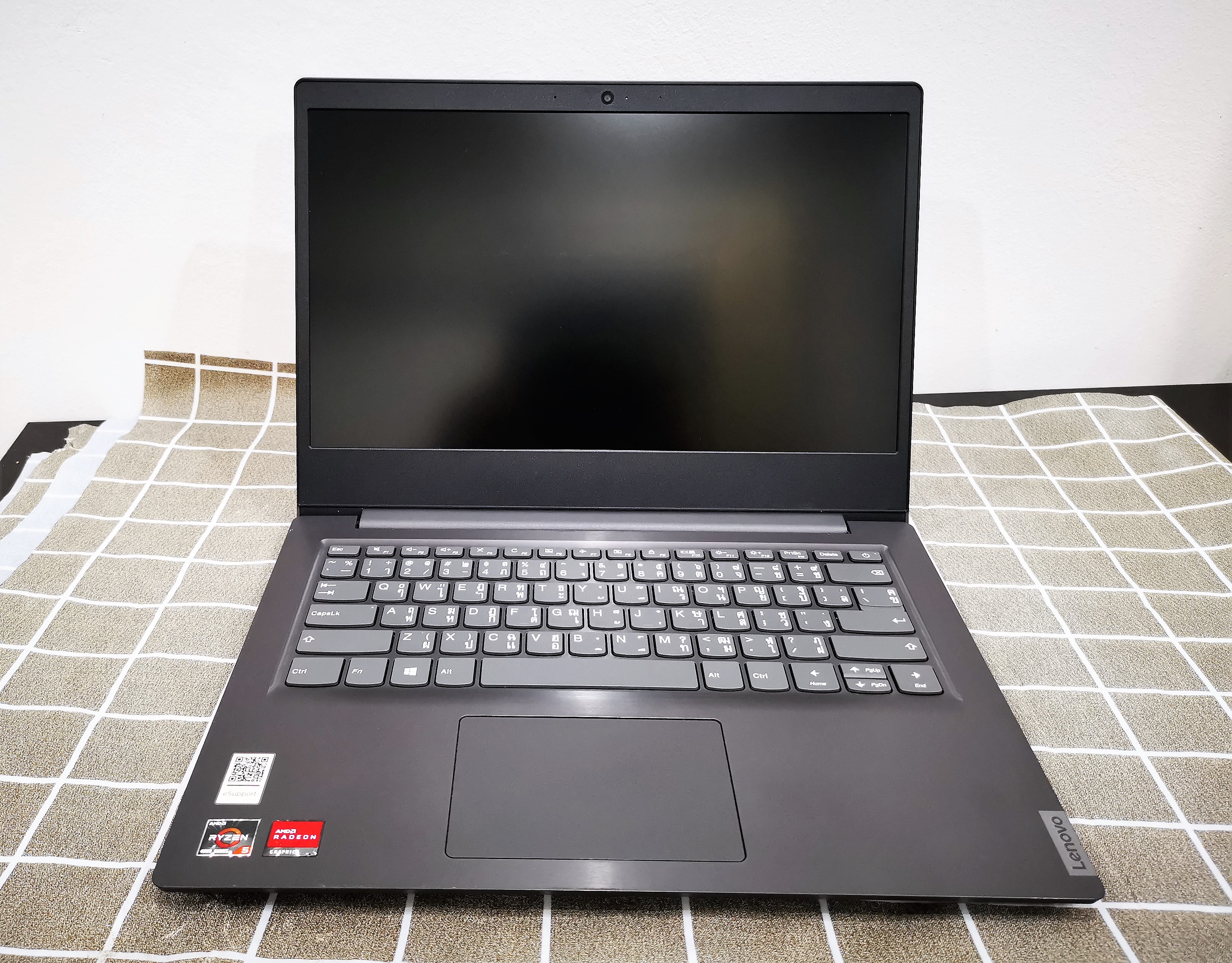 Lenovo V14 ARE-82DAQ000TA