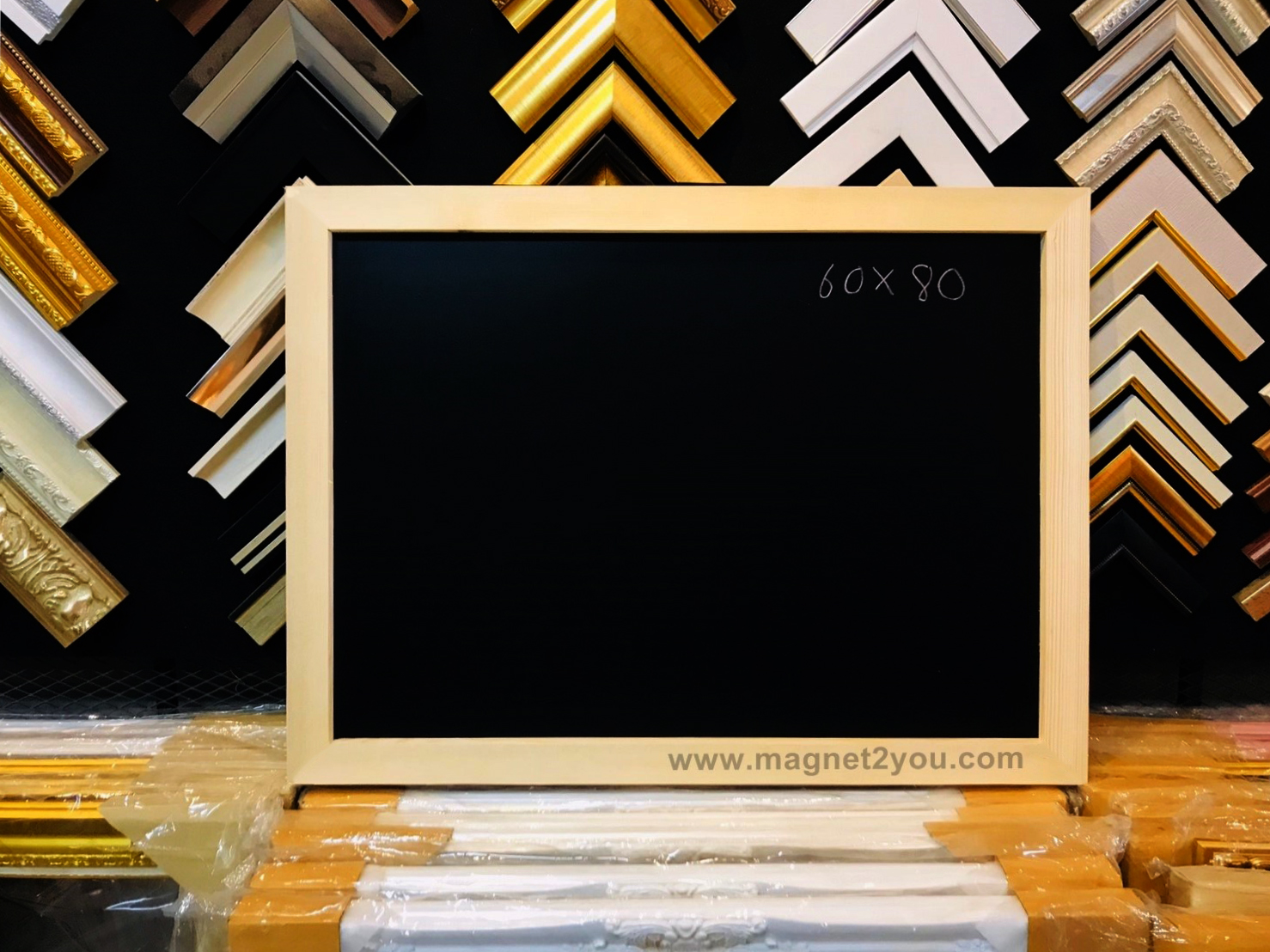 กระดานดำติดผนัง เลือกสีกรอบได้ ขนาด 60x80