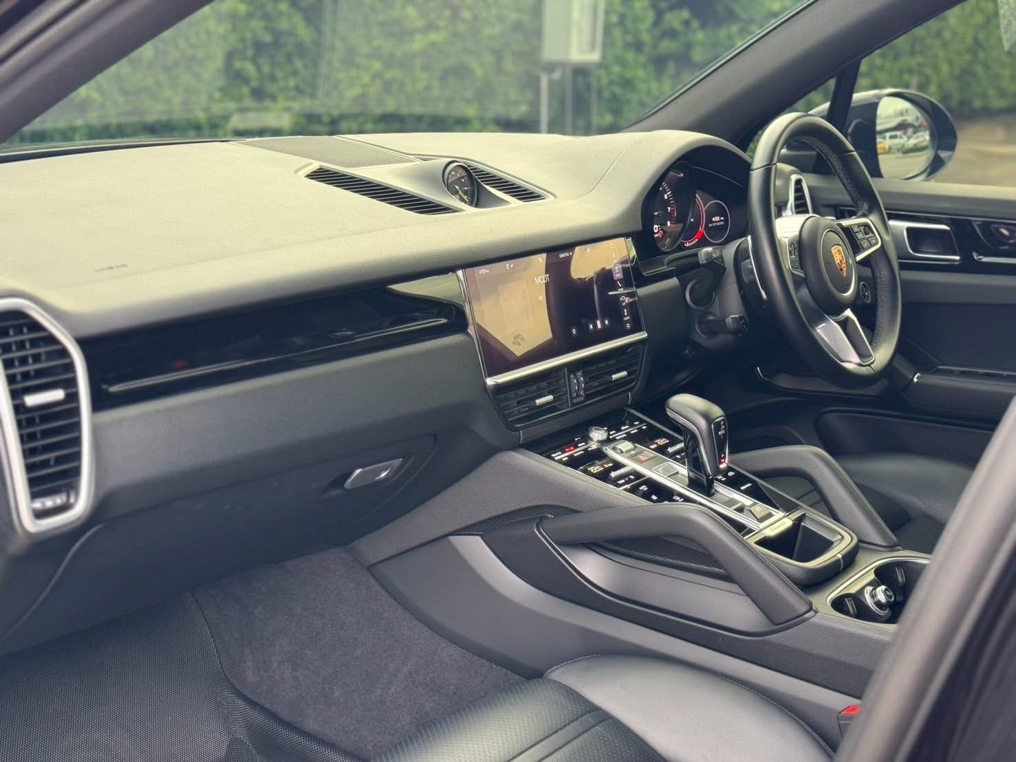 Porsche Cayenne E-Hybrid ปี 2018