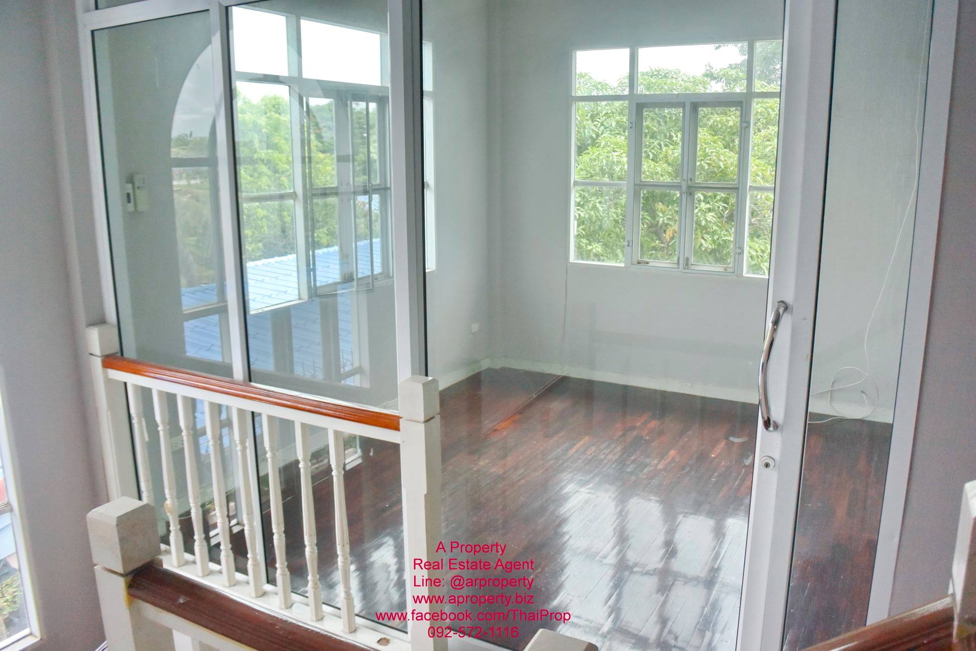 ขาย บ้านเดี่ยว หลังมุม ติดถนนสุขาภิบาล 5 ( ขายแล้ว )