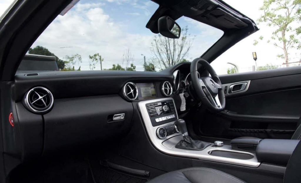Mercedes-Benz SLK200 AMG ปี 2012 จดทะเบียน 2013