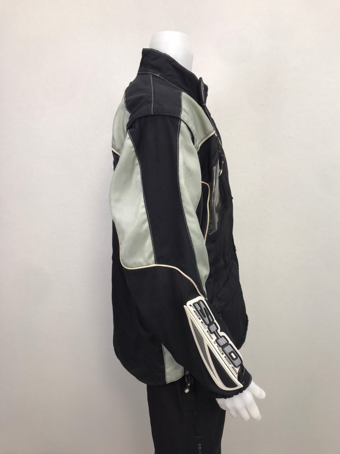 เสื้อขี่มอเตอร์ไซด์( มือสอง) RCTA 009A อก 48" ยาว 26" ยี่ห้อ**SHOT**(ไม่มีการ์ด)