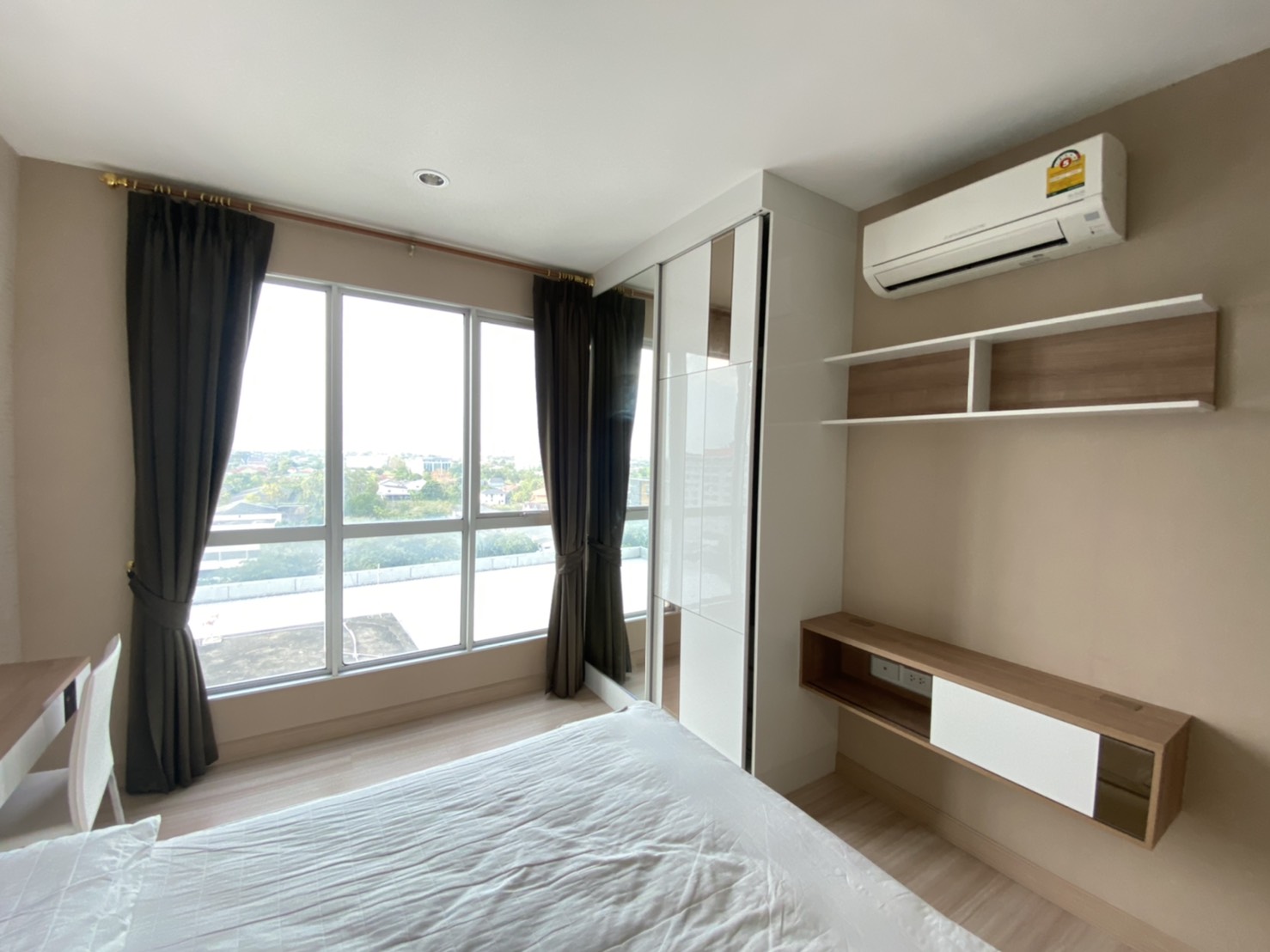 ให้เช่า The Hotel Service ติดถนน รัตนาธิเบศร์
