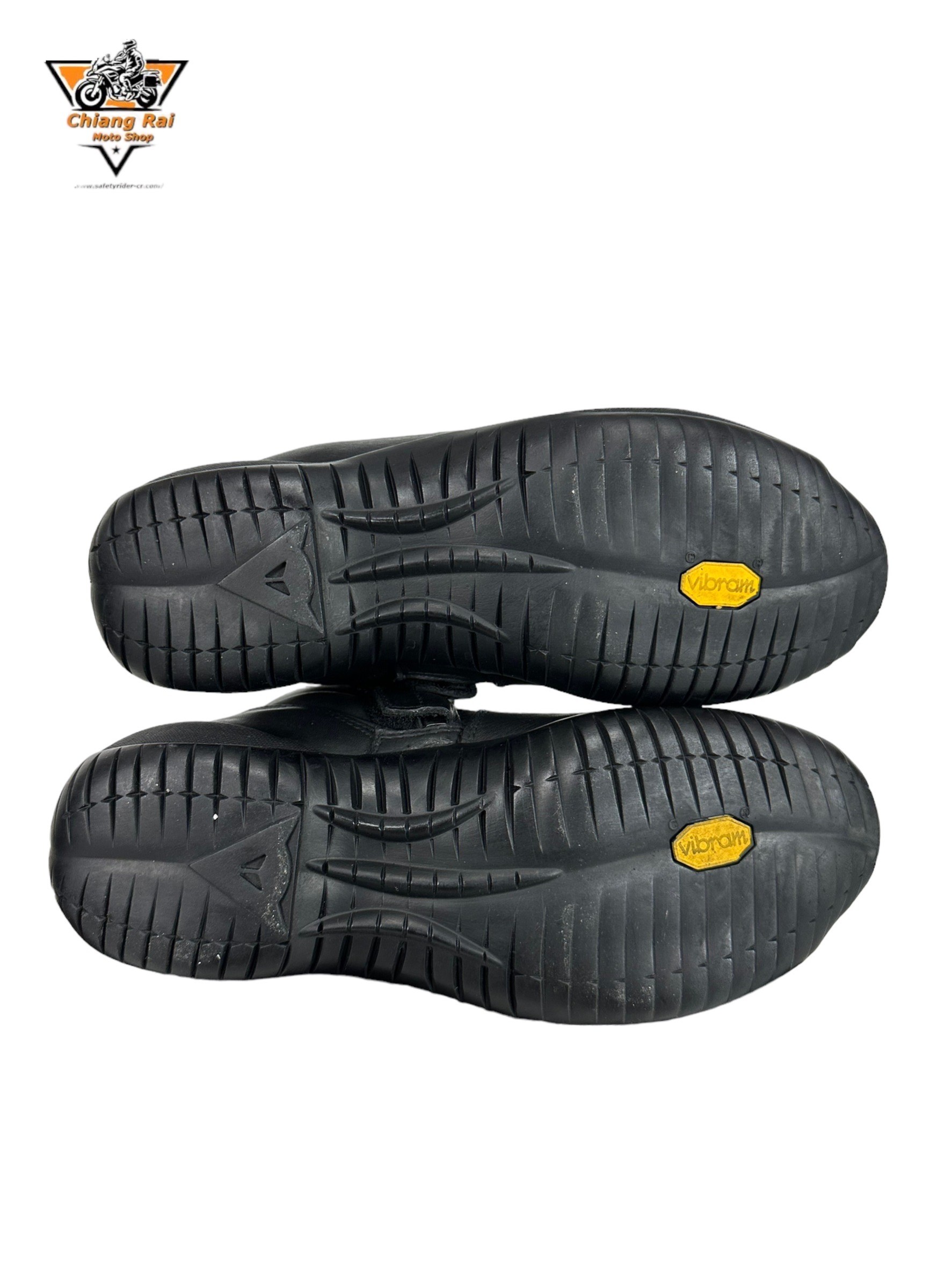 รองเท้าขี่มอเตอร์ไซด์( มือสอง) RCBS-367 Size ขนาดจากป้าย 38:EUR / 5.5:UK / 23.7:Cm.(dainese)