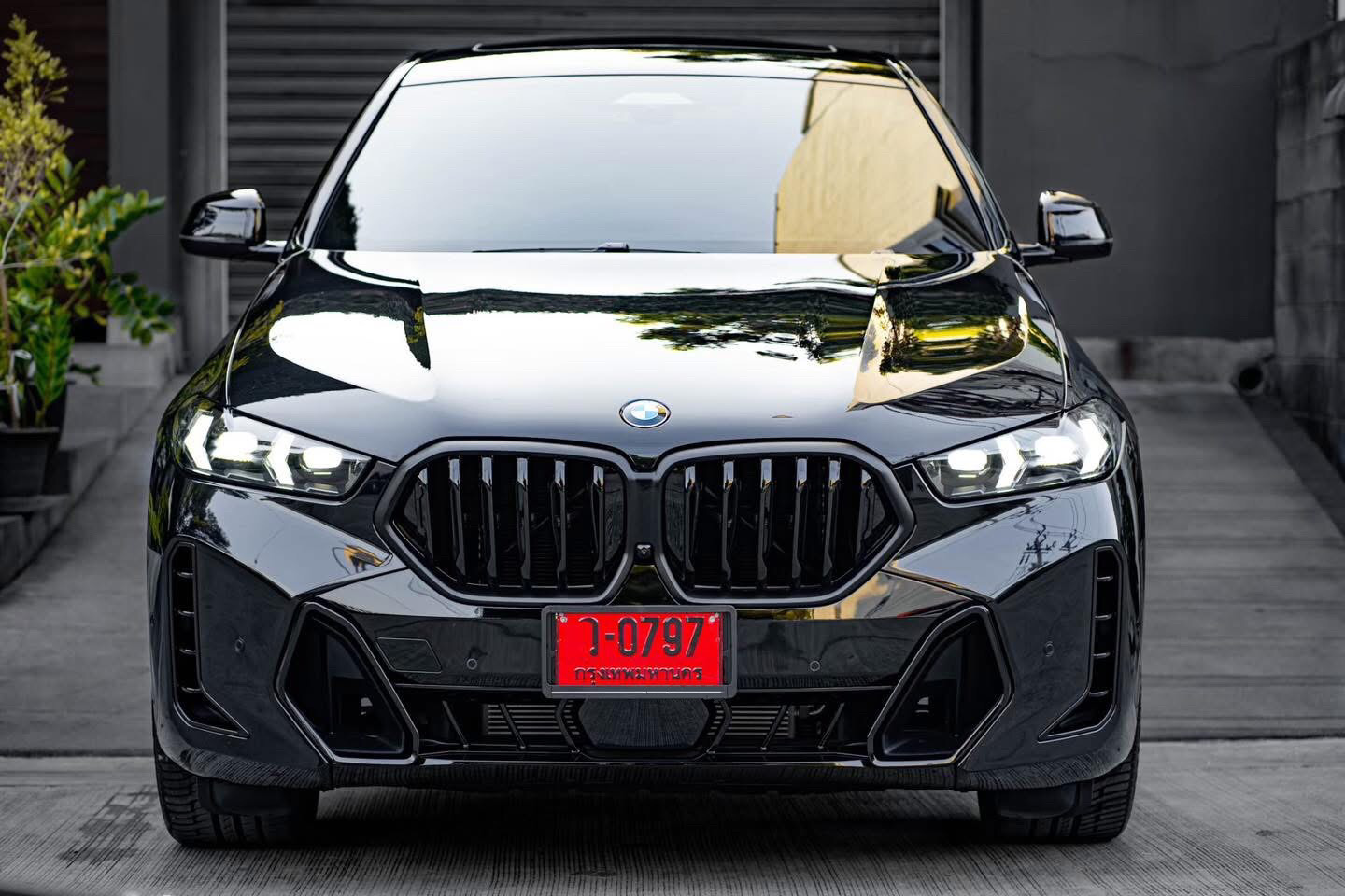 BMW X6 XDRIVE40i M SPORT PRO LCI ปี 2025 (ขายดาวน์)