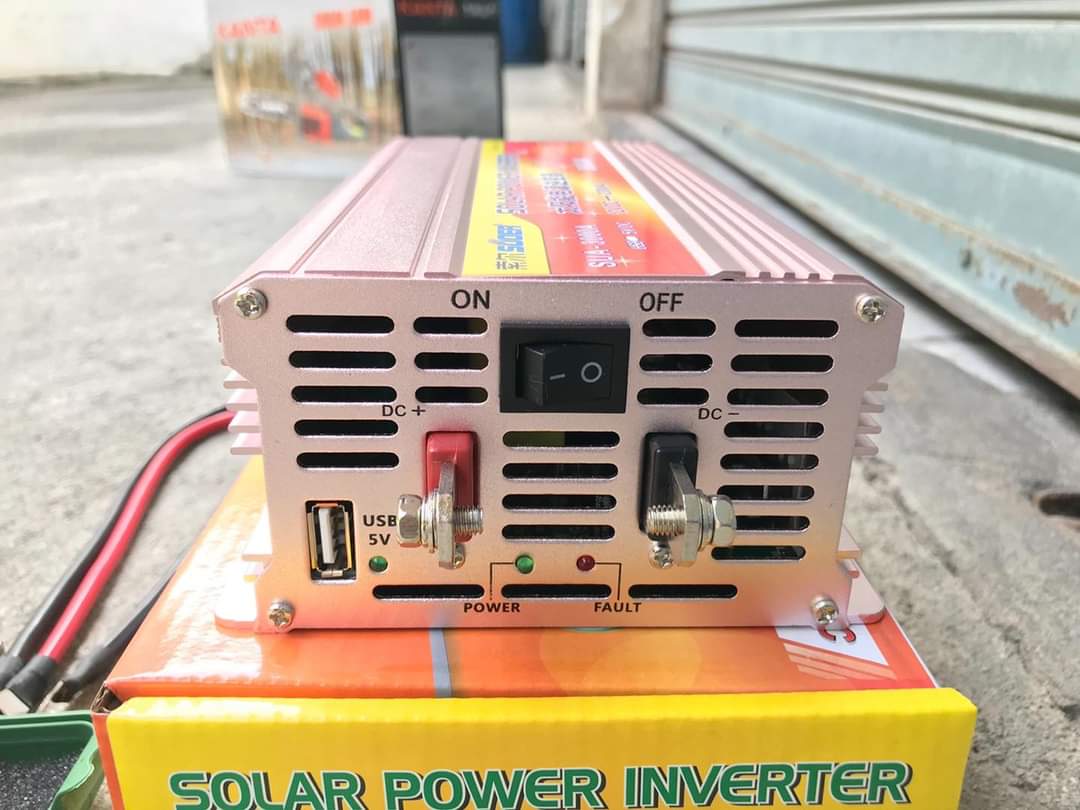 ตัวแปลงไฟ 12V เป็นไฟบ้าน 220V ขนาด 3,000W แถม ตัวคีบแบต+ไฟฉายUSB 1ชิ้น