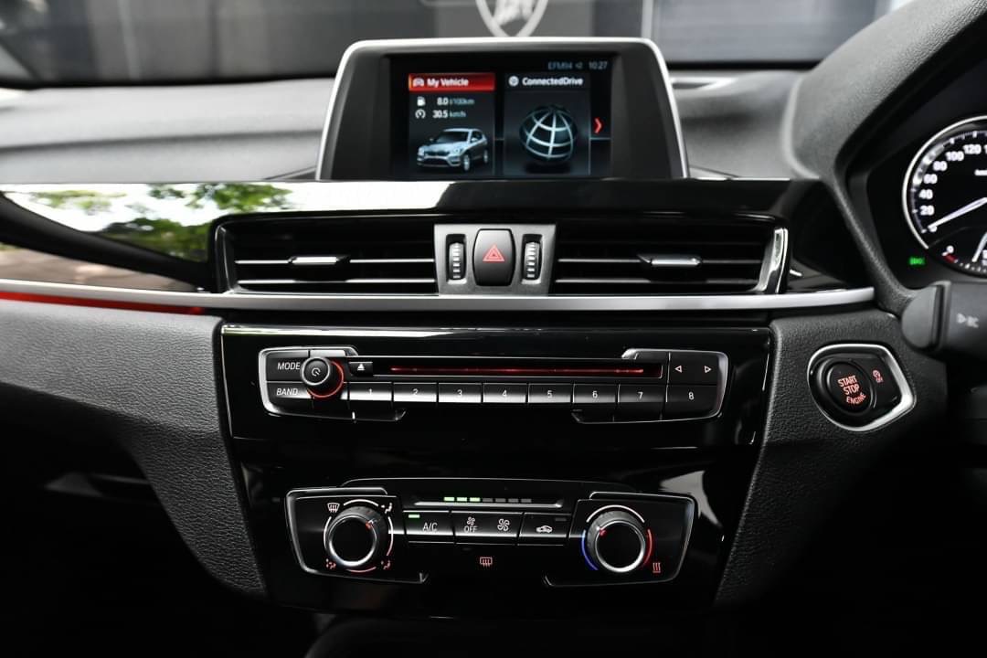 BMW X1 sDrive18i Iconic ปี 2019
