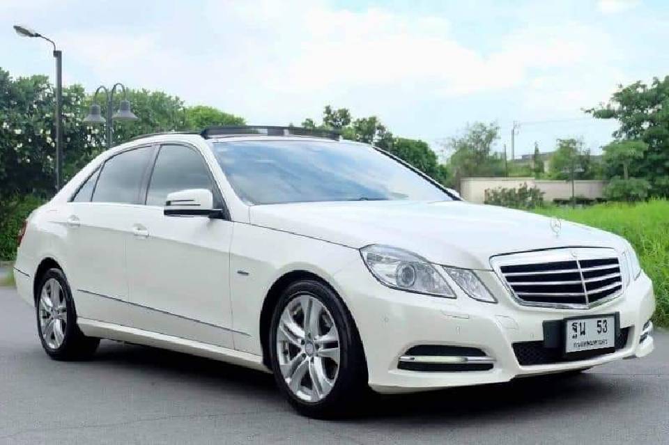 Mercedes Benz E250 CGI Avantgarde ปี2011
