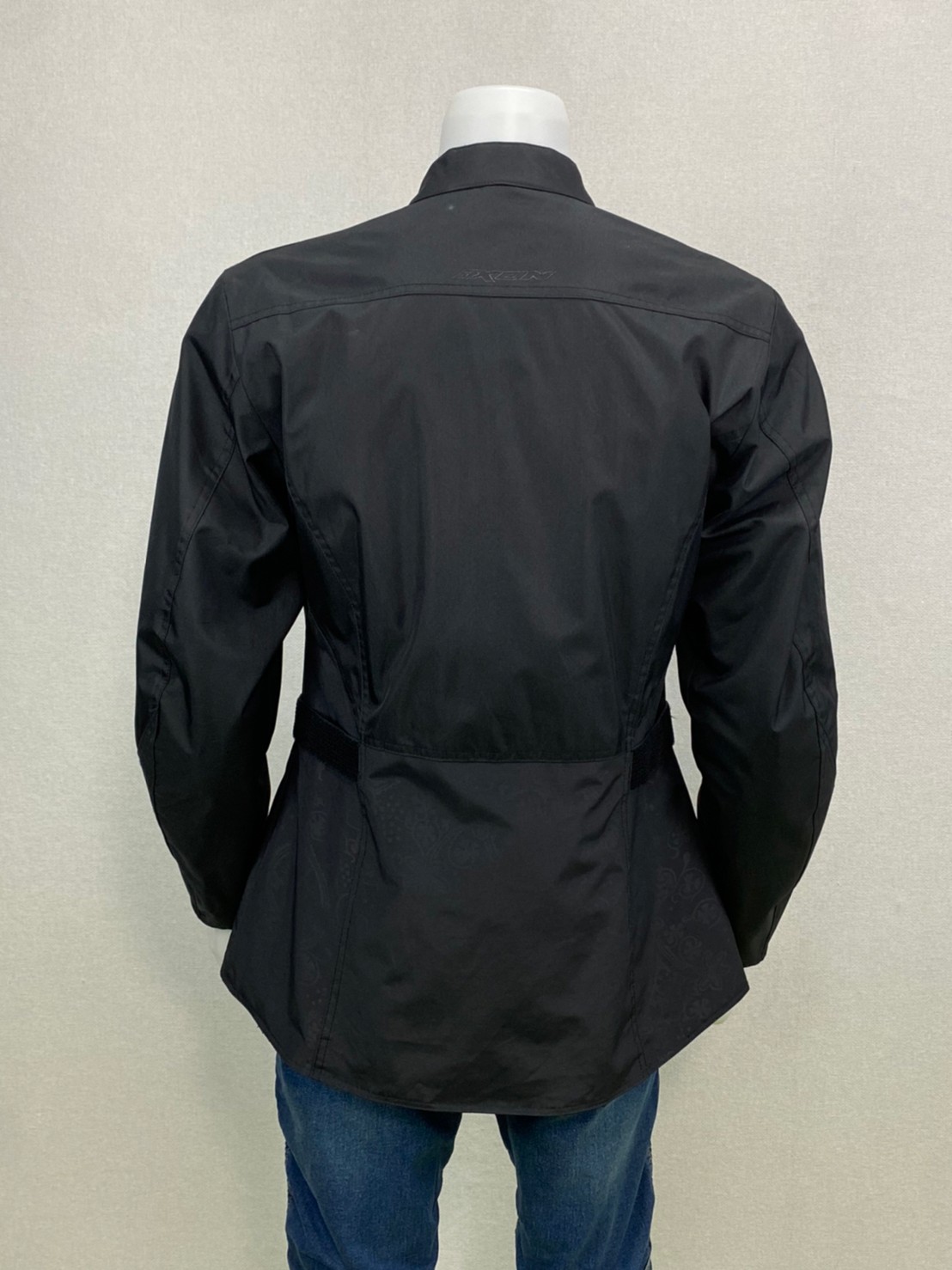 เสื้อขี่มอเตอร์ไซด์( มือสอง) RCTA 224 อก 42" ยาว 29" ยี่ห้อ**ixon**