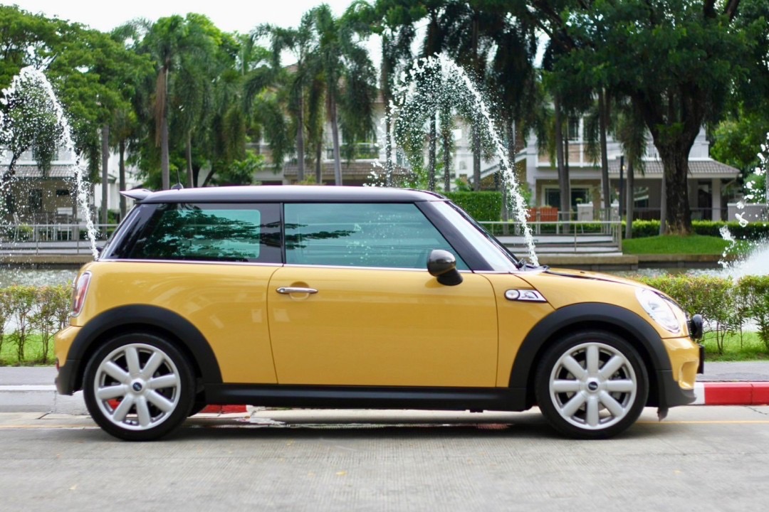 Mini Hatch R56 Cooper S Look 2 ปี 2009
