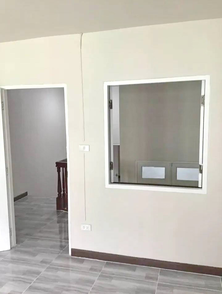 ให้เช่า ทาวน์เฮ้า2.5ชั้น ใกล้ รพ.กรุงสยามเซนต์คาลอส ปทุมธานี