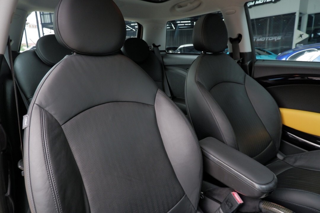 Mini R56 Hatch Cooper S Look 2 ปี 2008