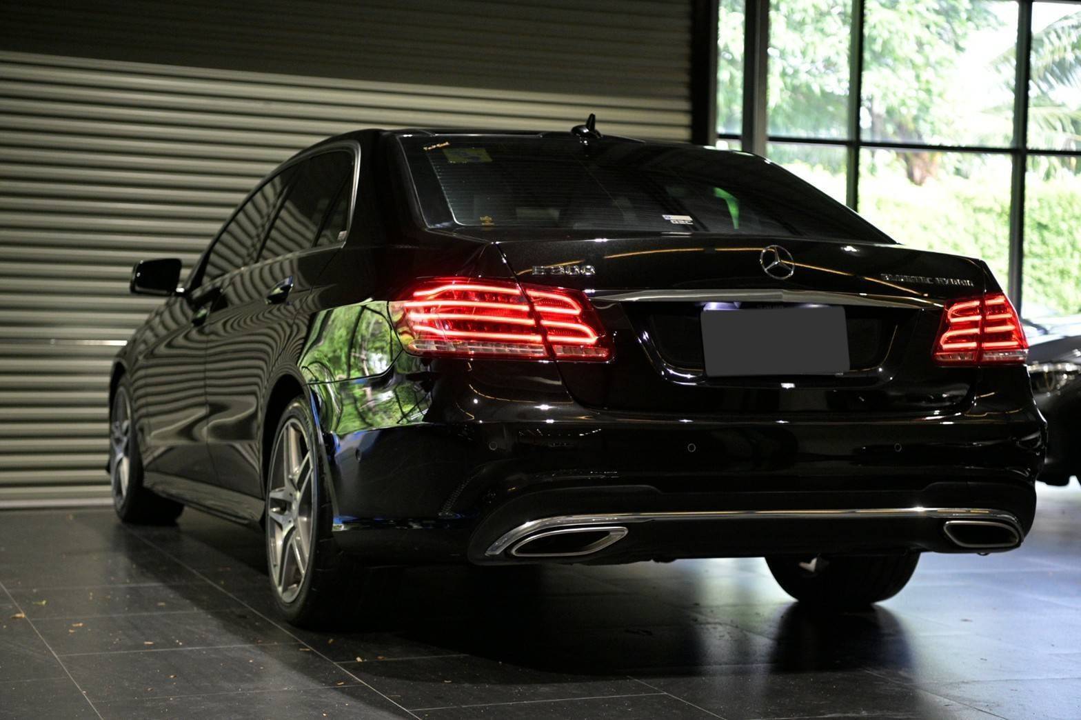 Mercedes-Benz E300 AMG Bluetec Hybrid ปี 2015