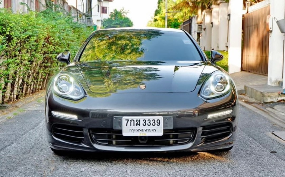 Porsche Panamera S 3.0 E-Hybrid ปี 2015