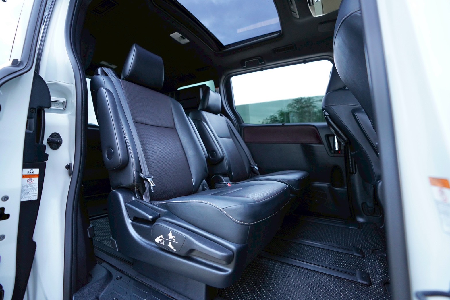 Toyota Esquire ปี 2019