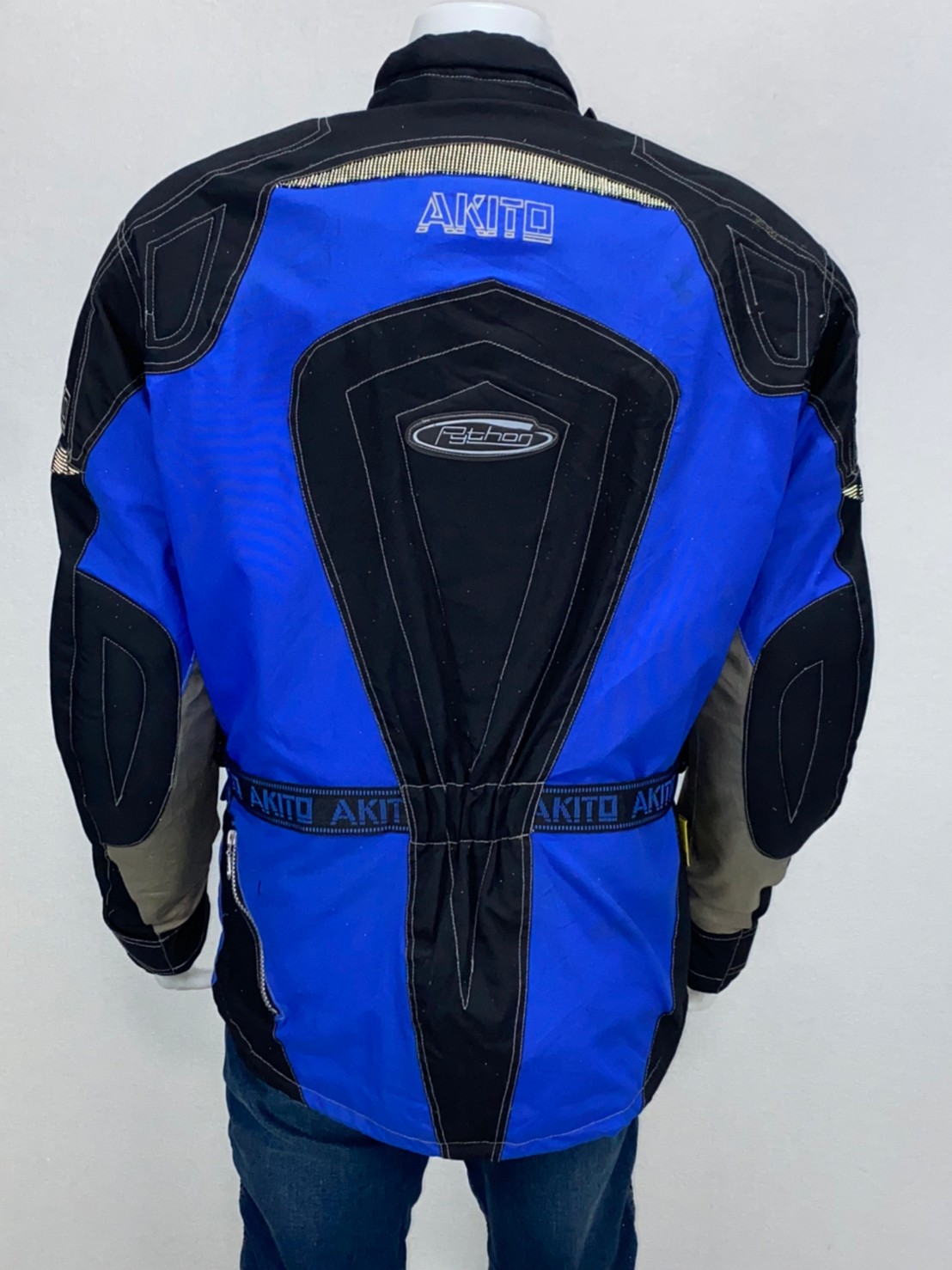 เสื้อขี่มอเตอร์ไซด์( มือสอง) RCTA 188 อก 52" ยาว 29" ยี่ห้อ**AKITO**