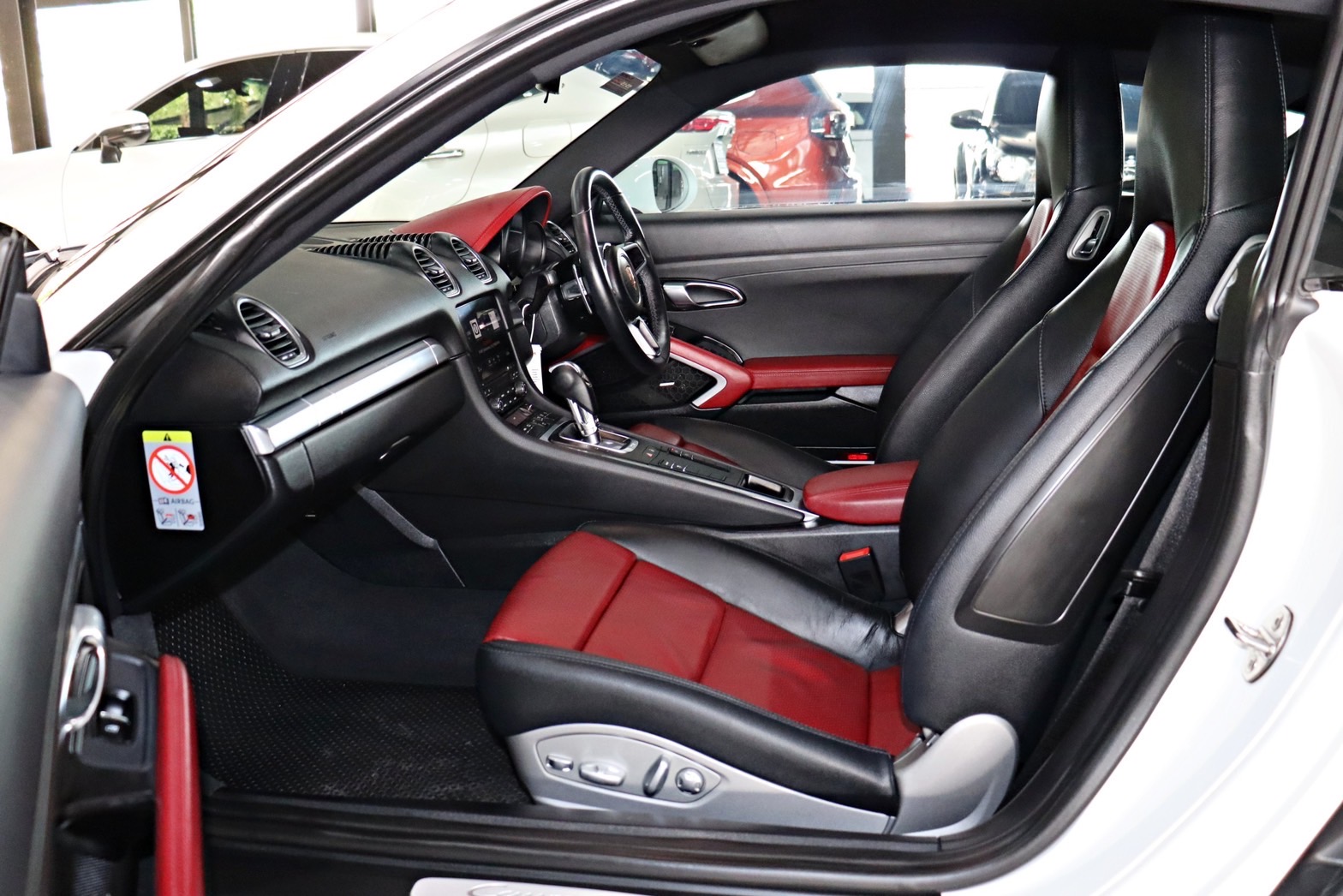 Porsche Cayman 718 PDK ปี 2017