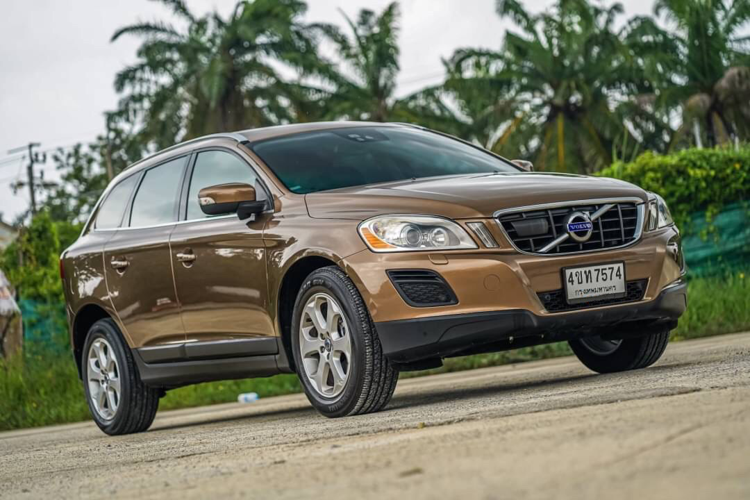 Volvo XC60 2.0 D4 ปี 2013